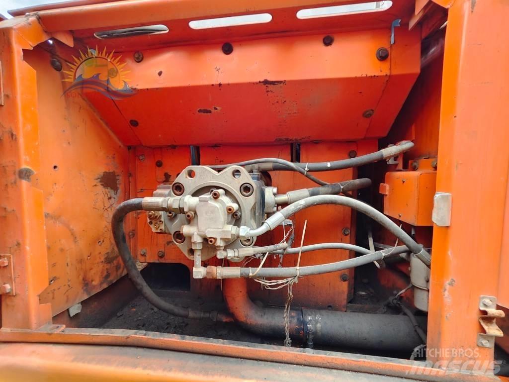Doosan DX 300 LC Kāpurķēžu ekskavatori