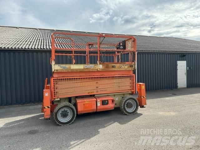 JLG M4069 Šķerveida pacēlāji