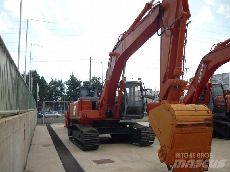 Hitachi EX 220-3 Kāpurķēžu ekskavatori