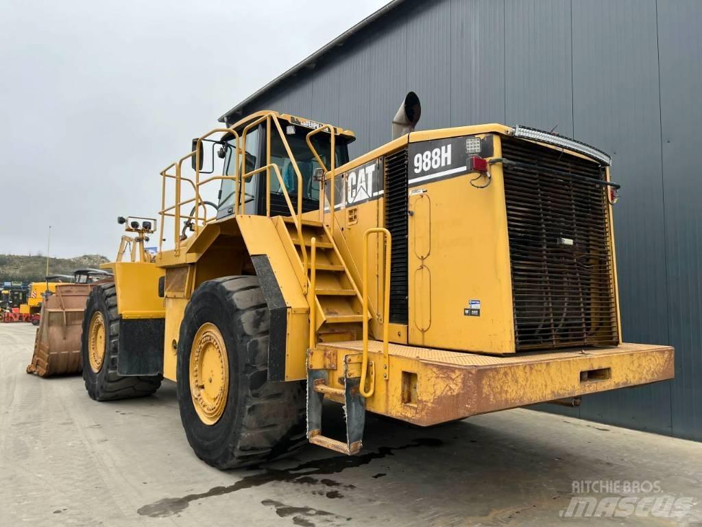 CAT 988H Iekrāvēji uz riteņiem