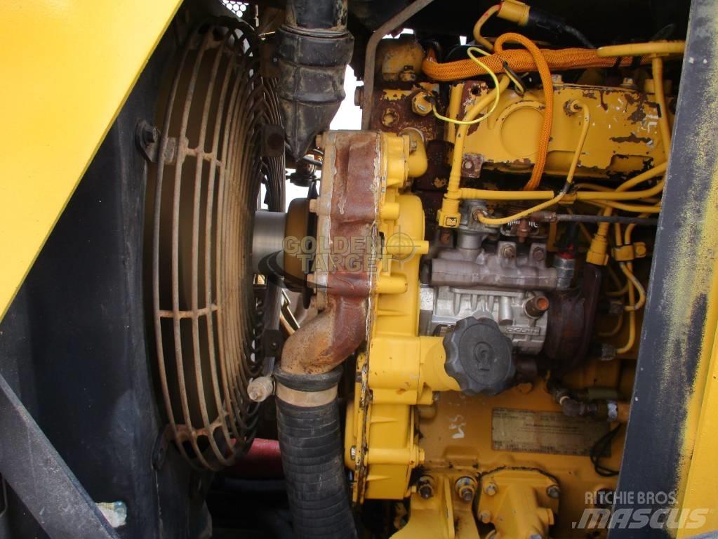 CAT CS 533 E Roller Vienvalča grunts veltņi