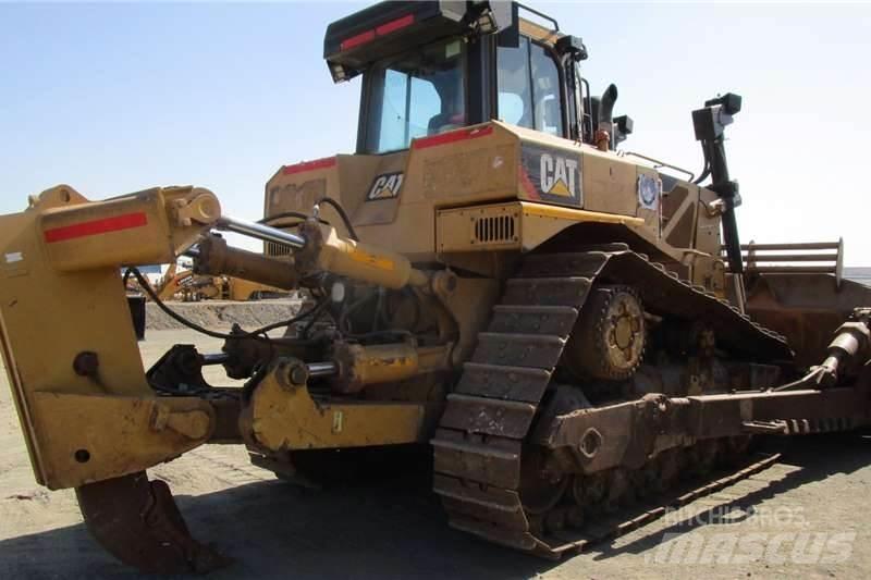 CAT D8R Kāpurķēžu buldozeri