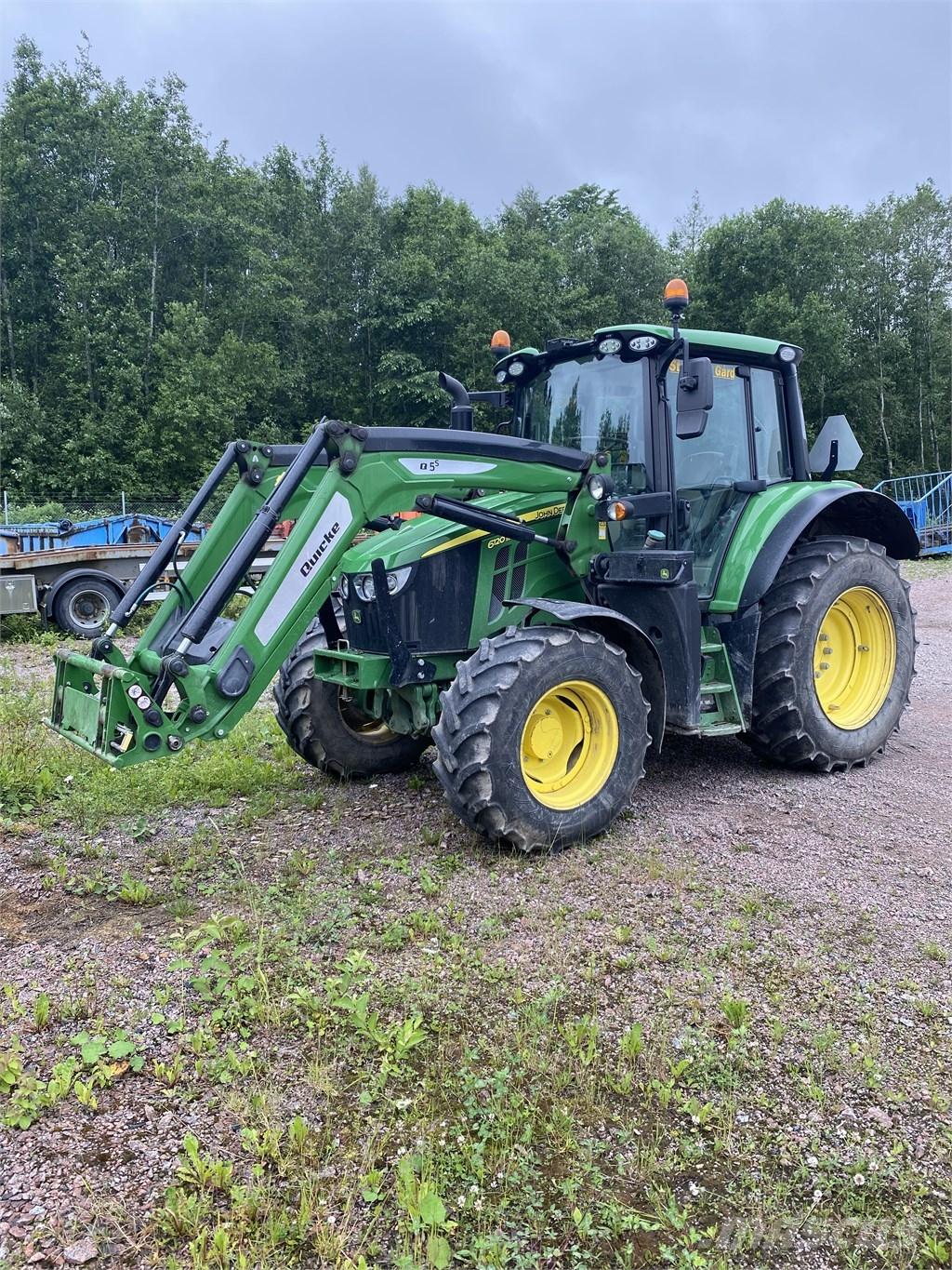 John Deere 6120 M Traktori