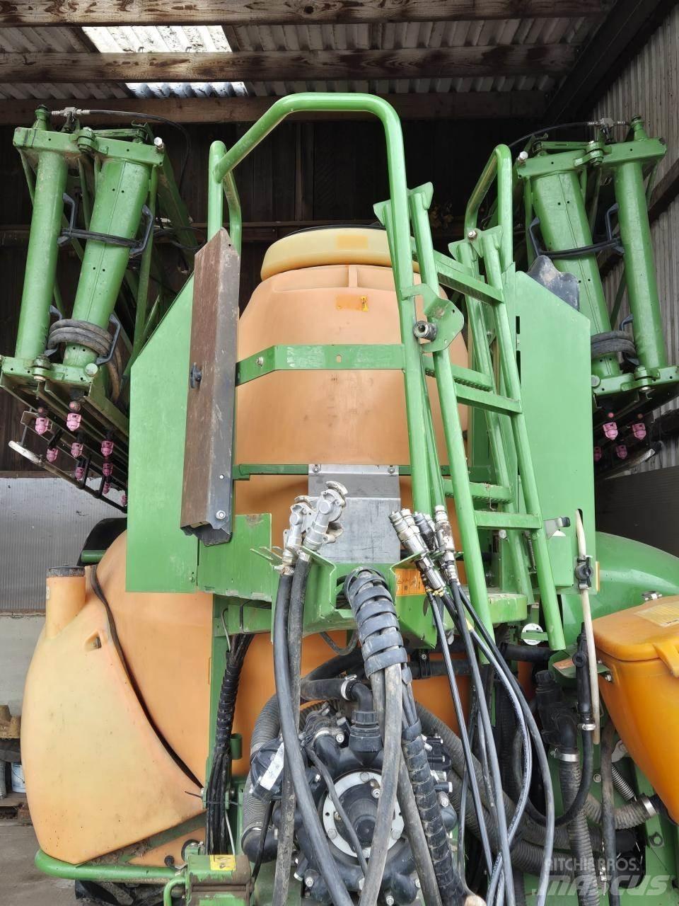 Amazone UX 4200 Piekabināmie smidzinātāji(miglotāji)