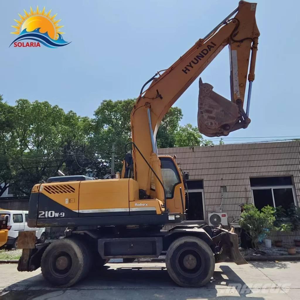 Hyundai r210w-9 Ekskavatori uz riteņiem