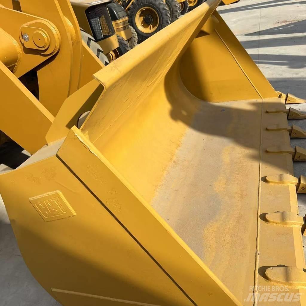 CAT 966 H Iekrāvēji uz riteņiem