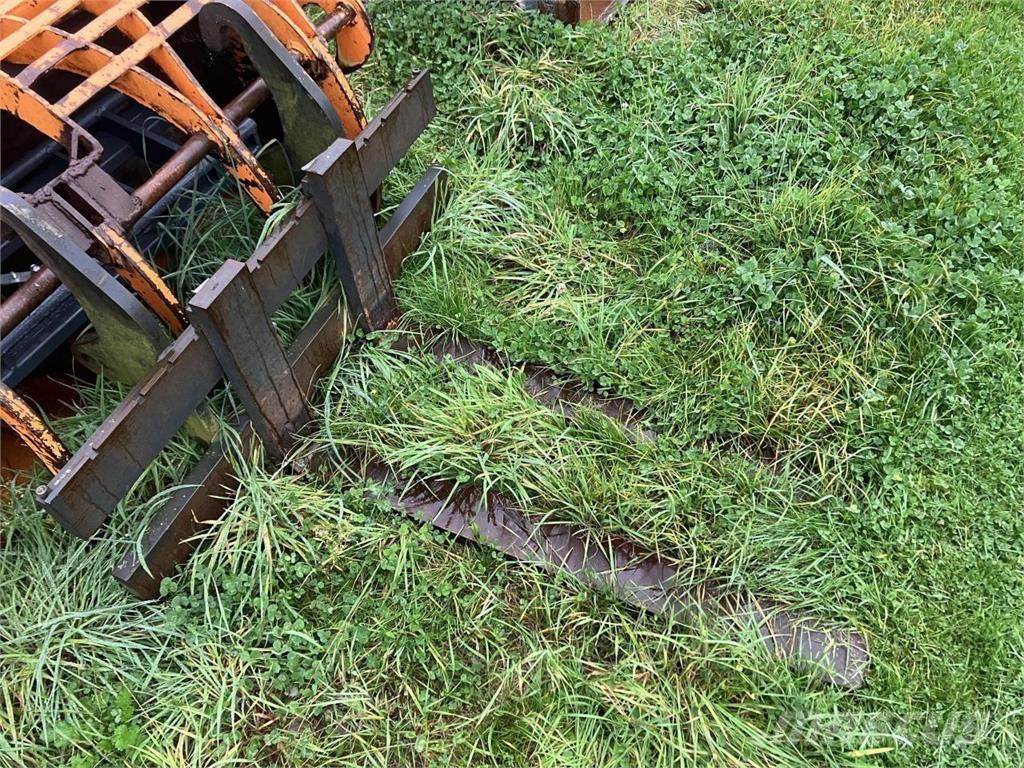 Paus RL 655 Iekrāvēji uz riteņiem