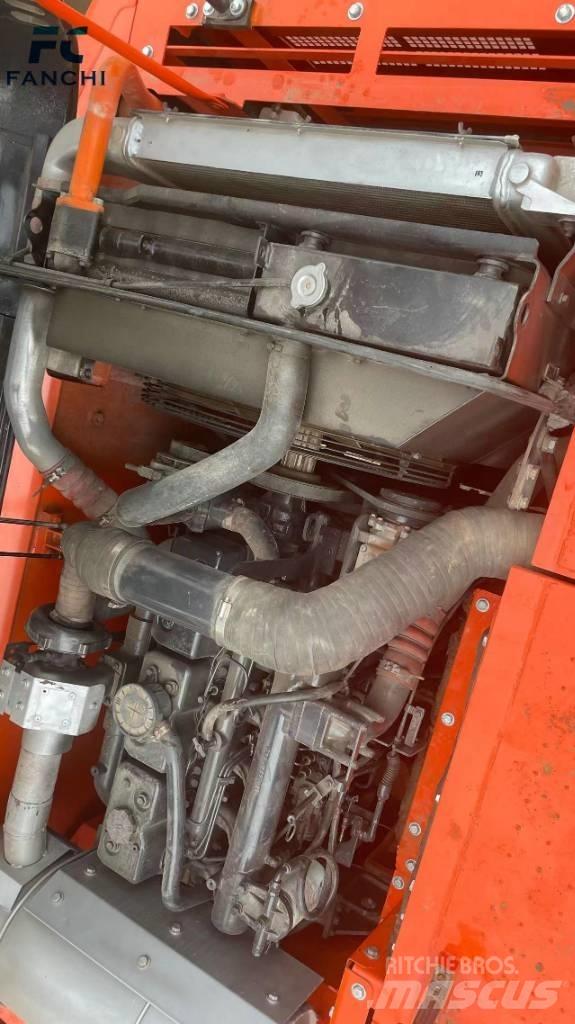 Doosan DX 300 LC Kāpurķēžu ekskavatori