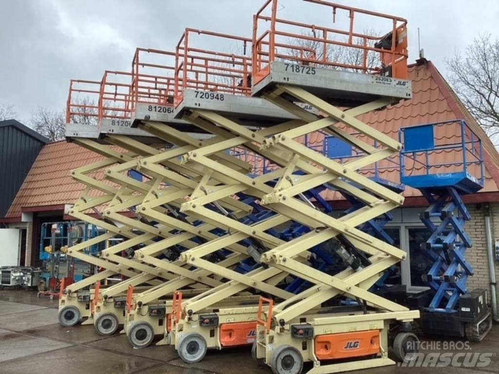 JLG 2630es Šķerveida pacēlāji