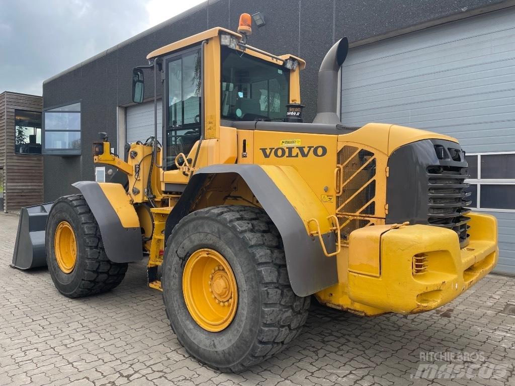 Volvo L90F Iekrāvēji uz riteņiem