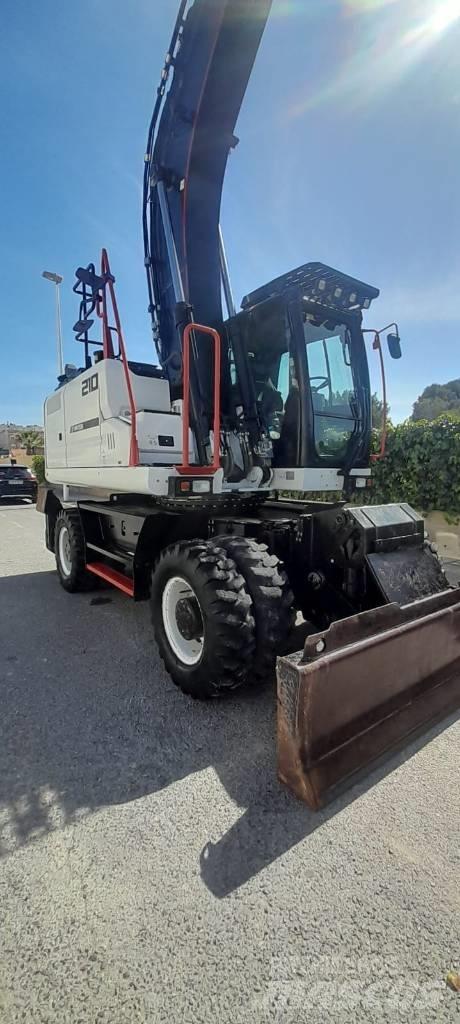 Hidromek HMK 210 W Ekskavatori uz riteņiem