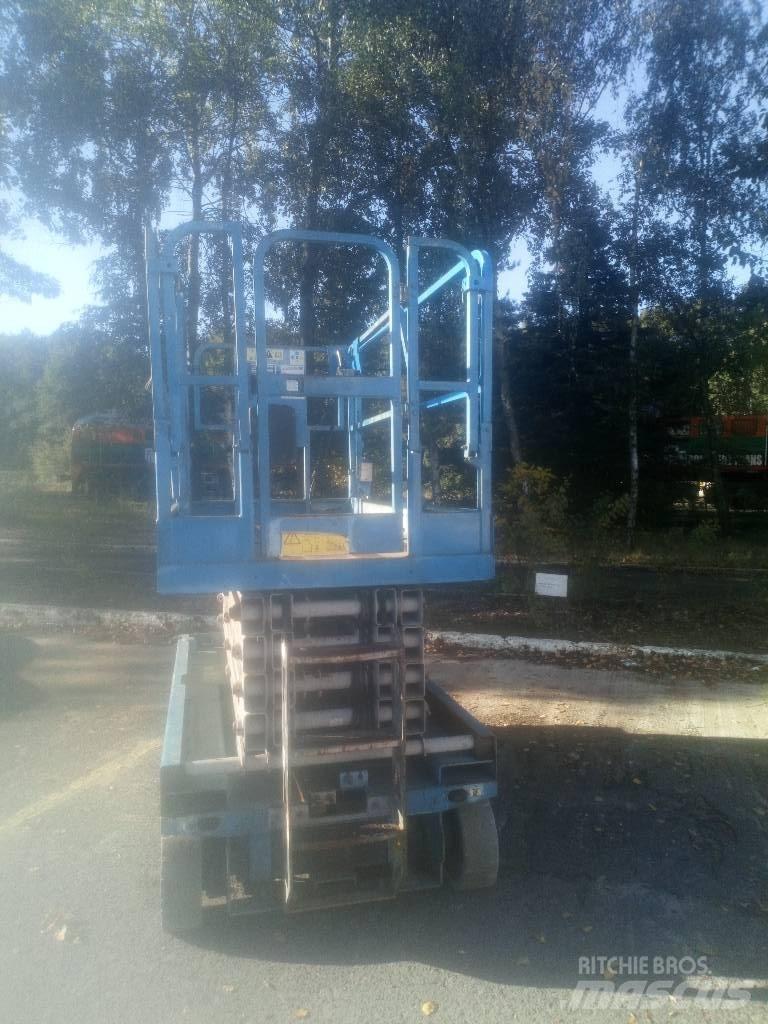 Genie 3246 Šķerveida pacēlāji