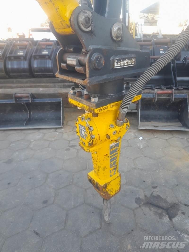 Atlas Copco SB102 Āmuri/Drupinātāji