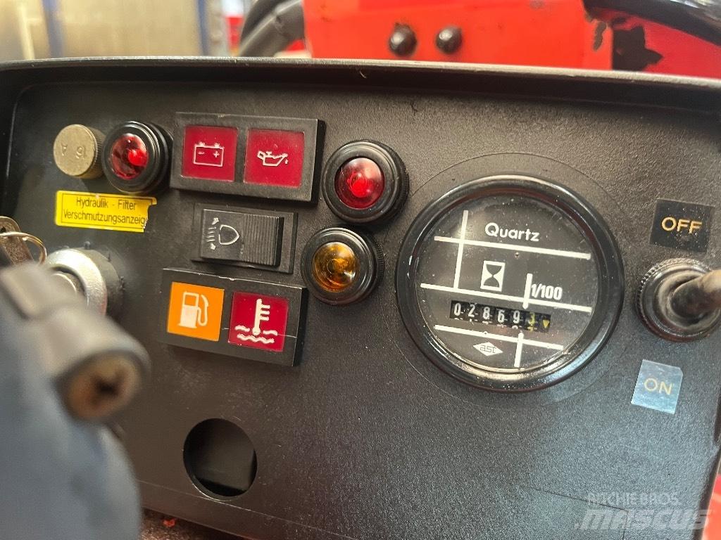 Weidemann 1030 Mini iekrāvēji