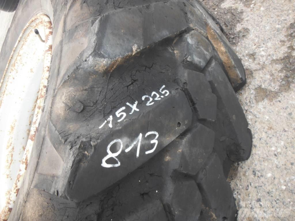 Michelin 15R22.5 Riepas, riteņi un diski