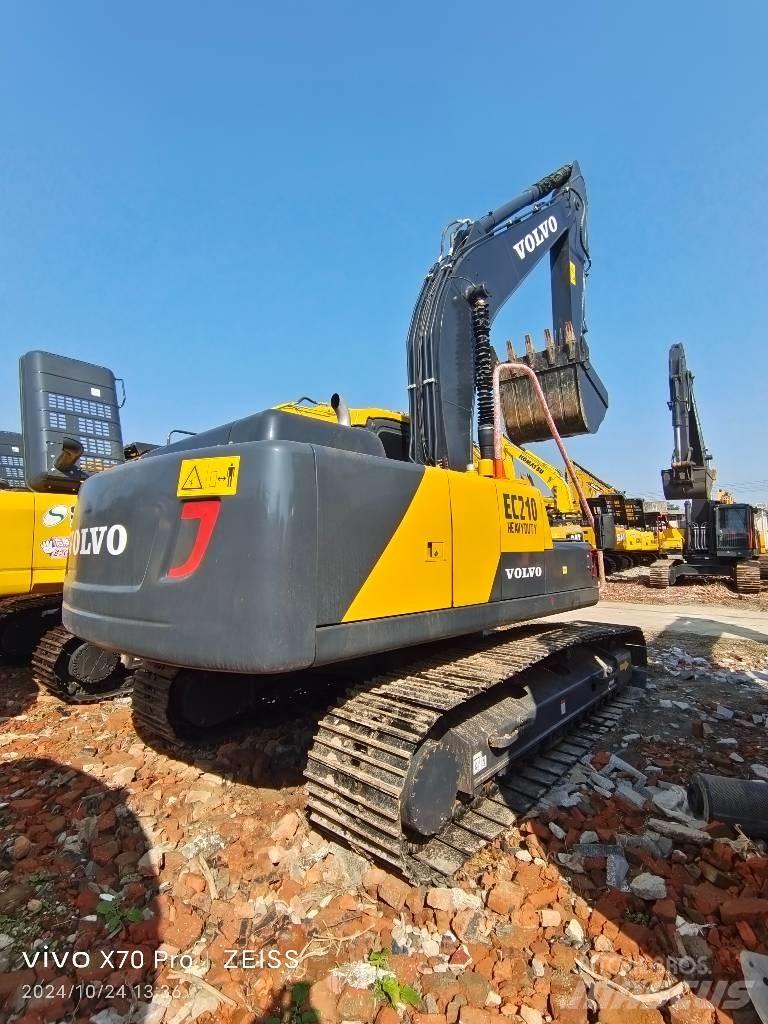 Volvo EC 210 Kāpurķēžu ekskavatori