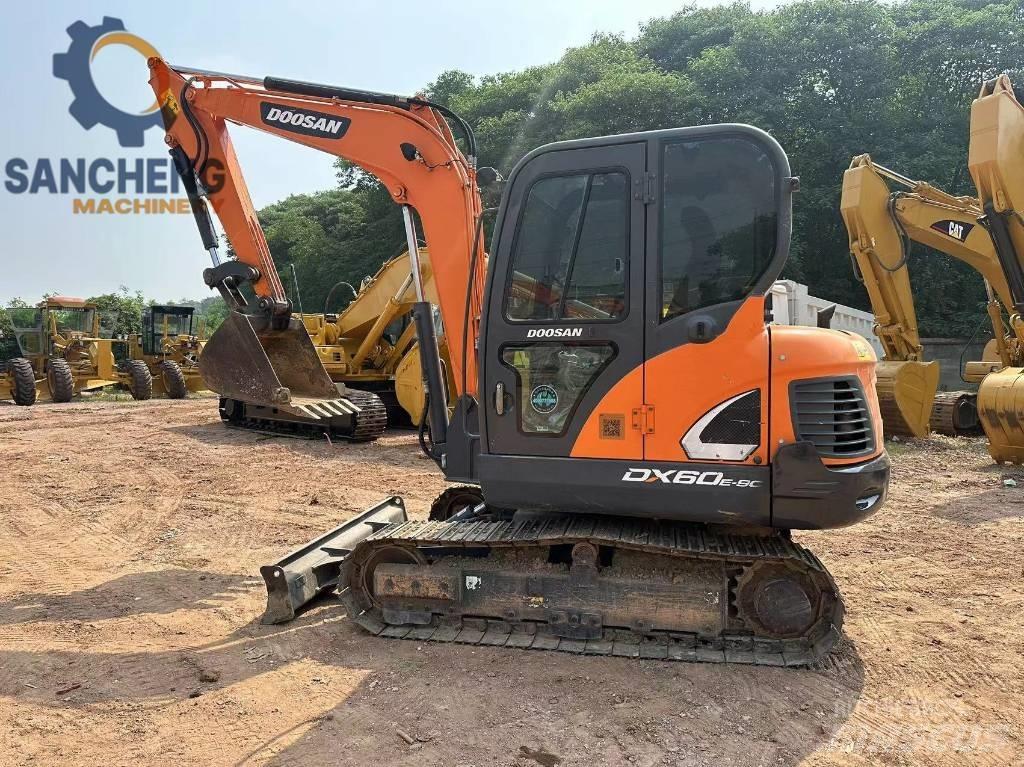 Doosan DX 60 Mini ekskavatori < 7 t