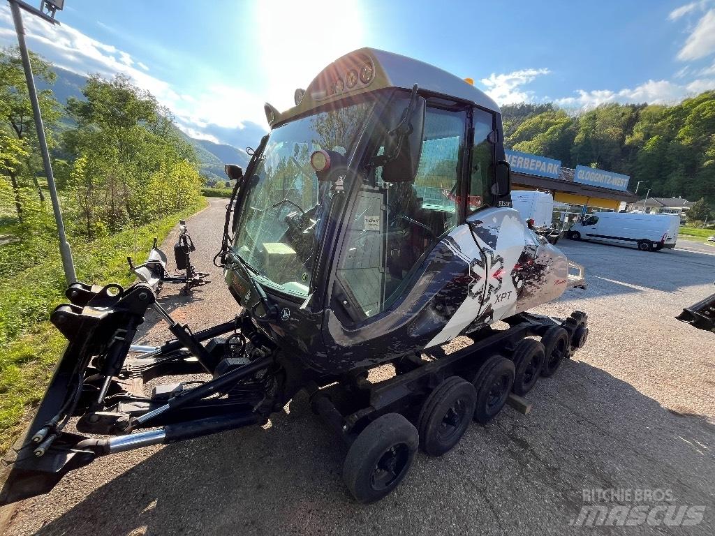 Prinoth Bison X Sniega traktori