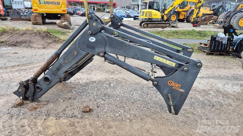 Hauer POM-C 150 Frontālie iekrāvēji un ekskavatori