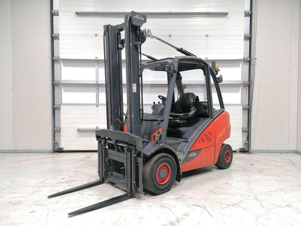 Linde H30D-02 Tehnika ar dīzeļa dzinēju