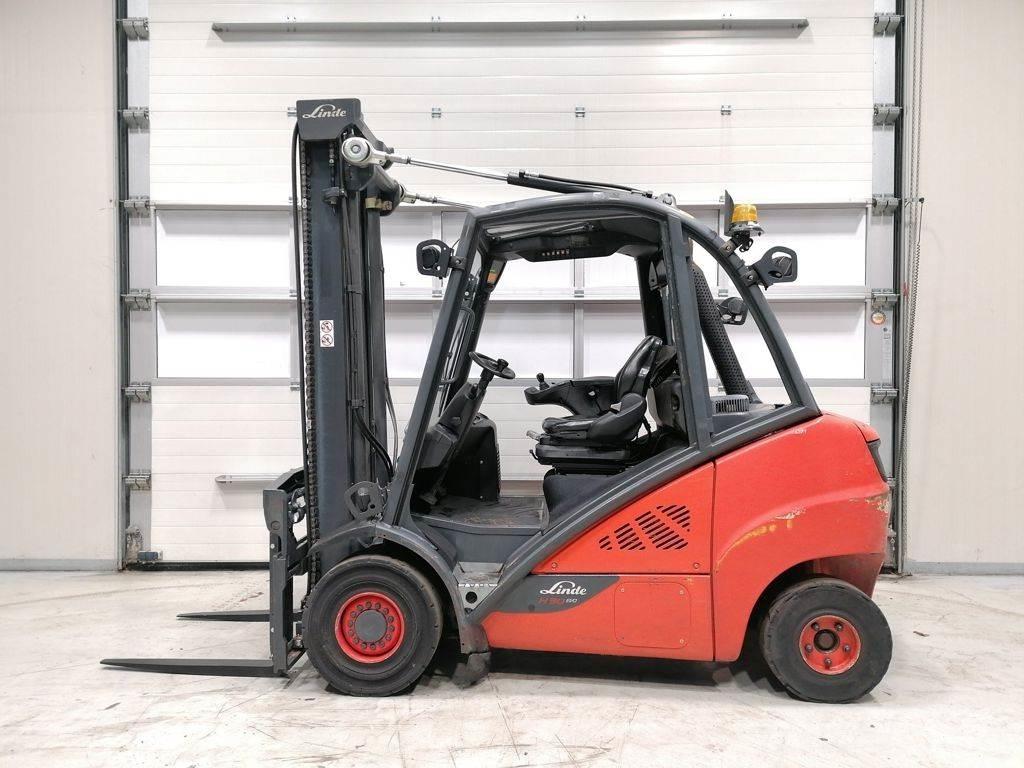 Linde H30D-02 Tehnika ar dīzeļa dzinēju