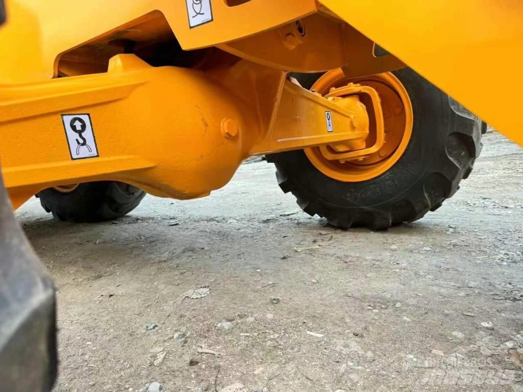 JCB 3 CX Ekskavatori-iekrāvēji