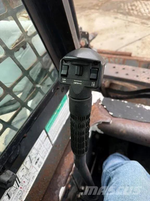 Bobcat 773 Lietoti riteņu kompaktiekrāvēji