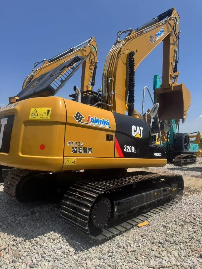 CAT 320d2 Kāpurķēžu ekskavatori