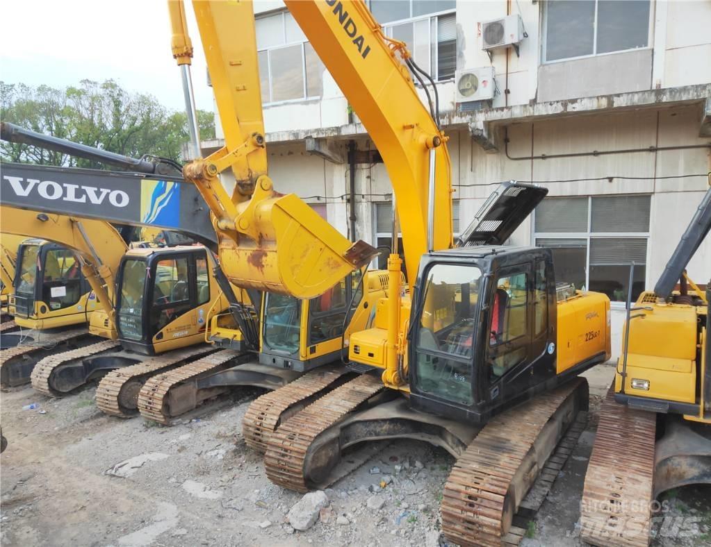 Hyundai R225LC-7 Kāpurķēžu ekskavatori