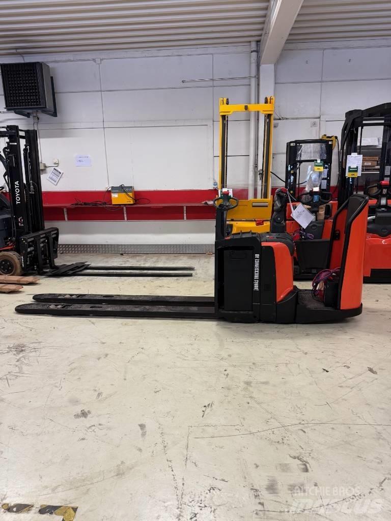 BT truck LPE 250 Pašgājēji krautnētāji