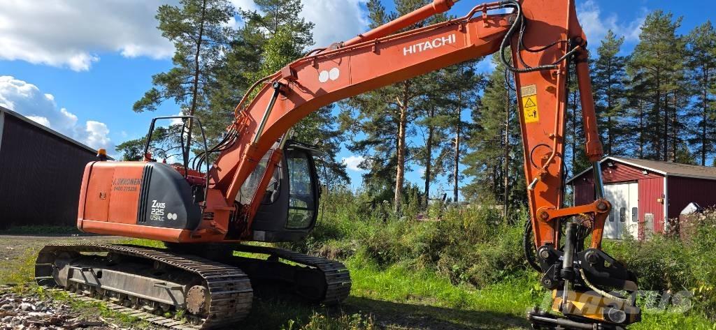 Hitachi ZX 225 USR Kāpurķēžu ekskavatori