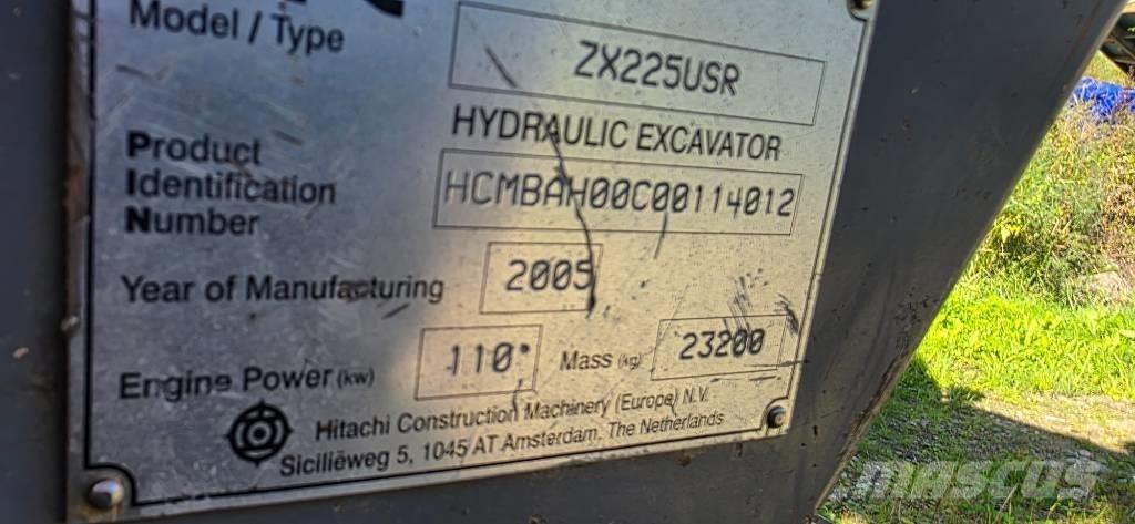 Hitachi ZX 225 USR Kāpurķēžu ekskavatori