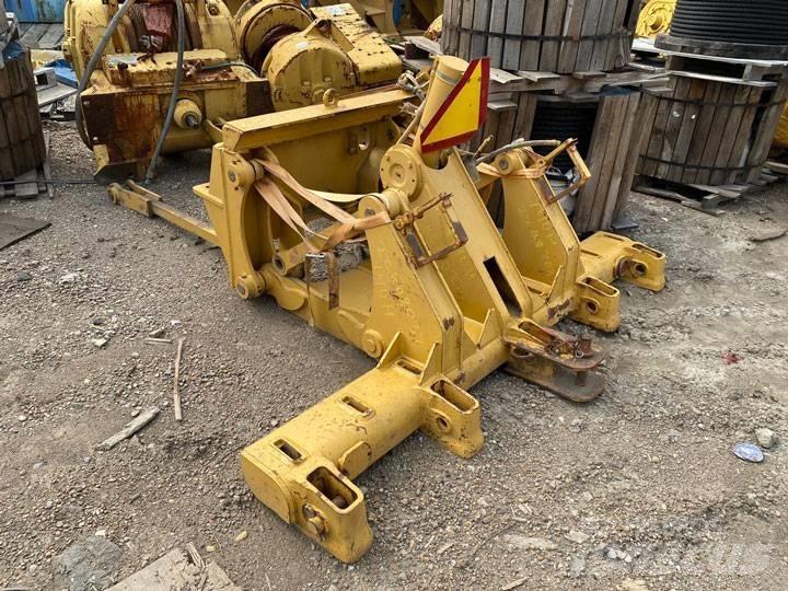 CAT 140 H Ripper Citas sastāvdaļas
