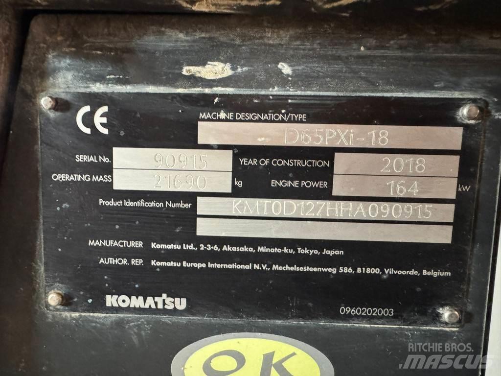 Komatsu D65PXi-18 Kāpurķēžu buldozeri