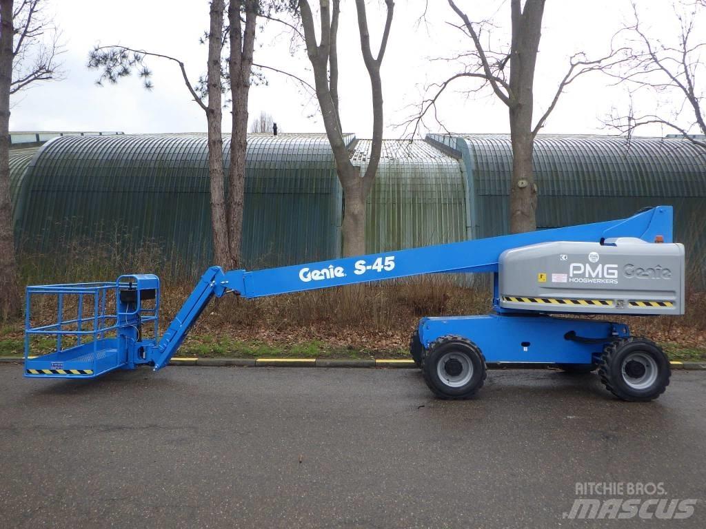 Genie S45 Teleskopiskie pacēlāji