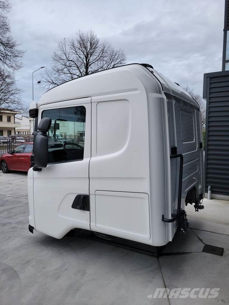 Scania CG19 Kabīnes un interjers