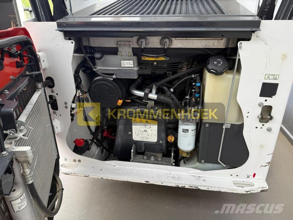 Bobcat T 76 Lietoti riteņu kompaktiekrāvēji