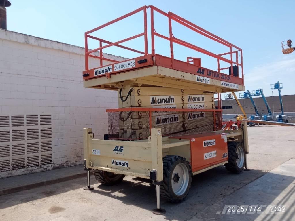 JLG 203-24 Šķerveida pacēlāji