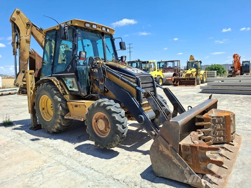 CAT 428 D Ekskavatori-iekrāvēji