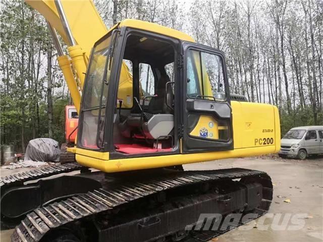 Komatsu pc200-6 Kāpurķēžu ekskavatori