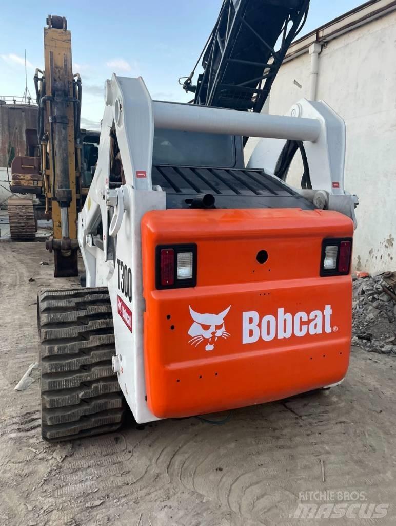 Bobcat T 300 Lietoti riteņu kompaktiekrāvēji