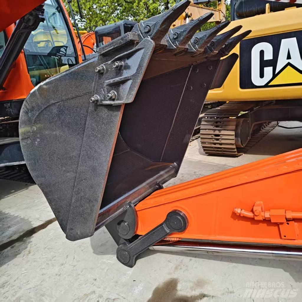 Doosan DX 225 Kāpurķēžu ekskavatori