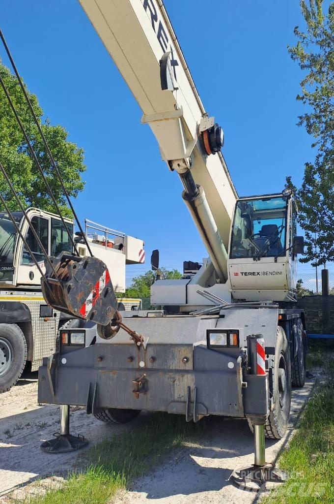 Terex A 350 Celtņi nelīdzenām virsmām