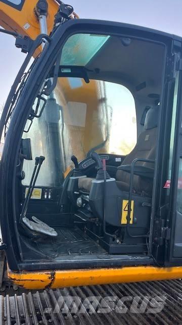 JCB JS 130 Kāpurķēžu ekskavatori