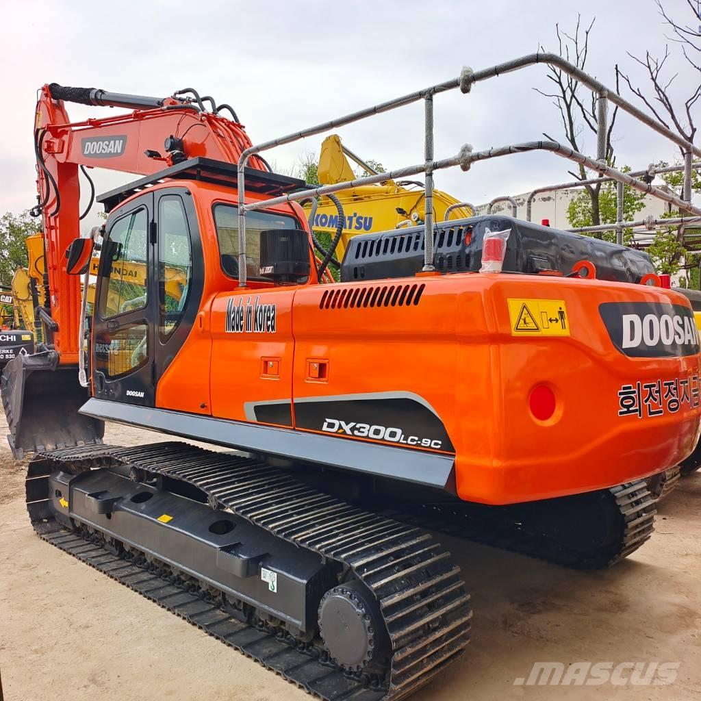 Doosan DX 300LC-9C Kāpurķēžu ekskavatori