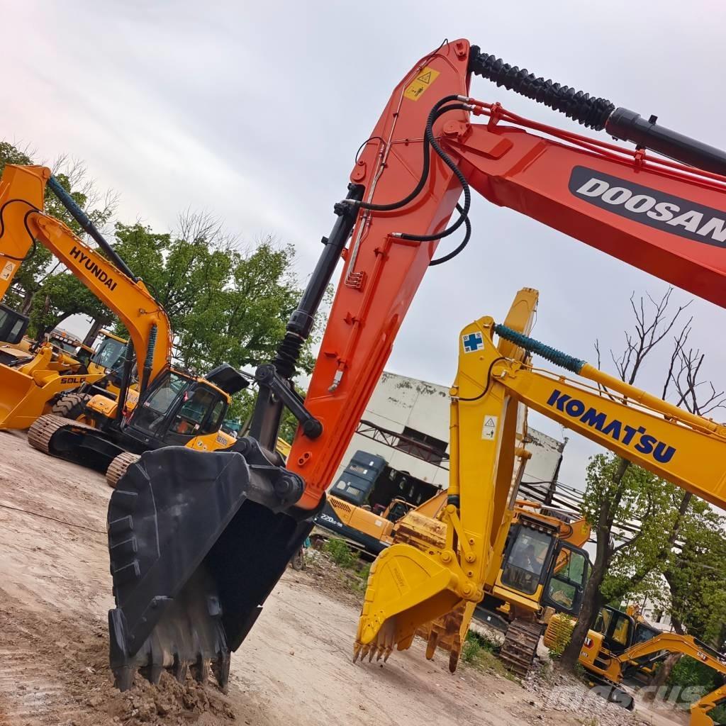 Doosan DX 300LC-9C Kāpurķēžu ekskavatori