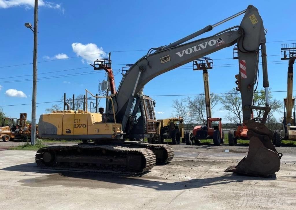 VOLVO 210CL Kāpurķēžu ekskavatori