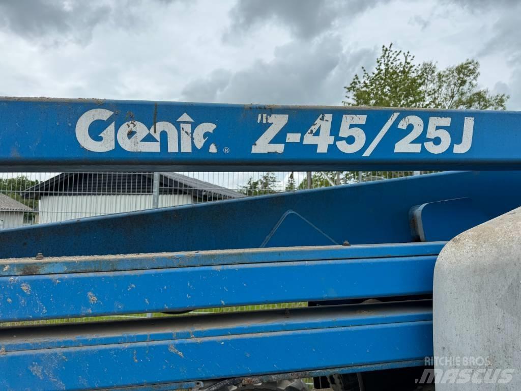 Genie Z 45/25 Strēles pacēlāji