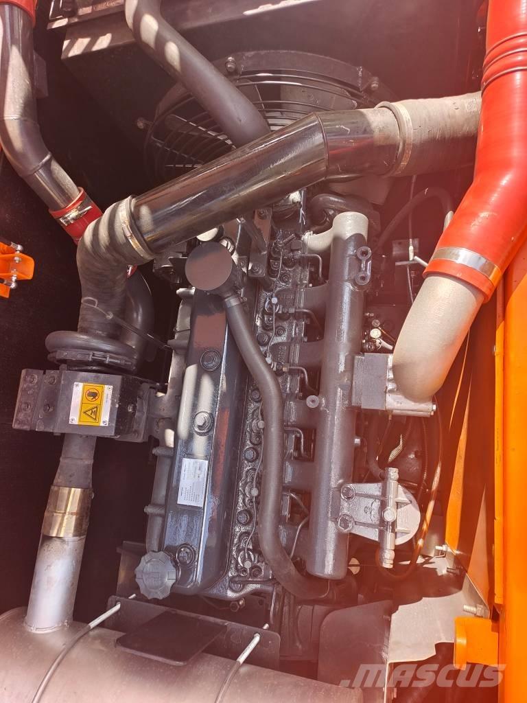 Doosan DX225 LC-9C Kāpurķēžu ekskavatori