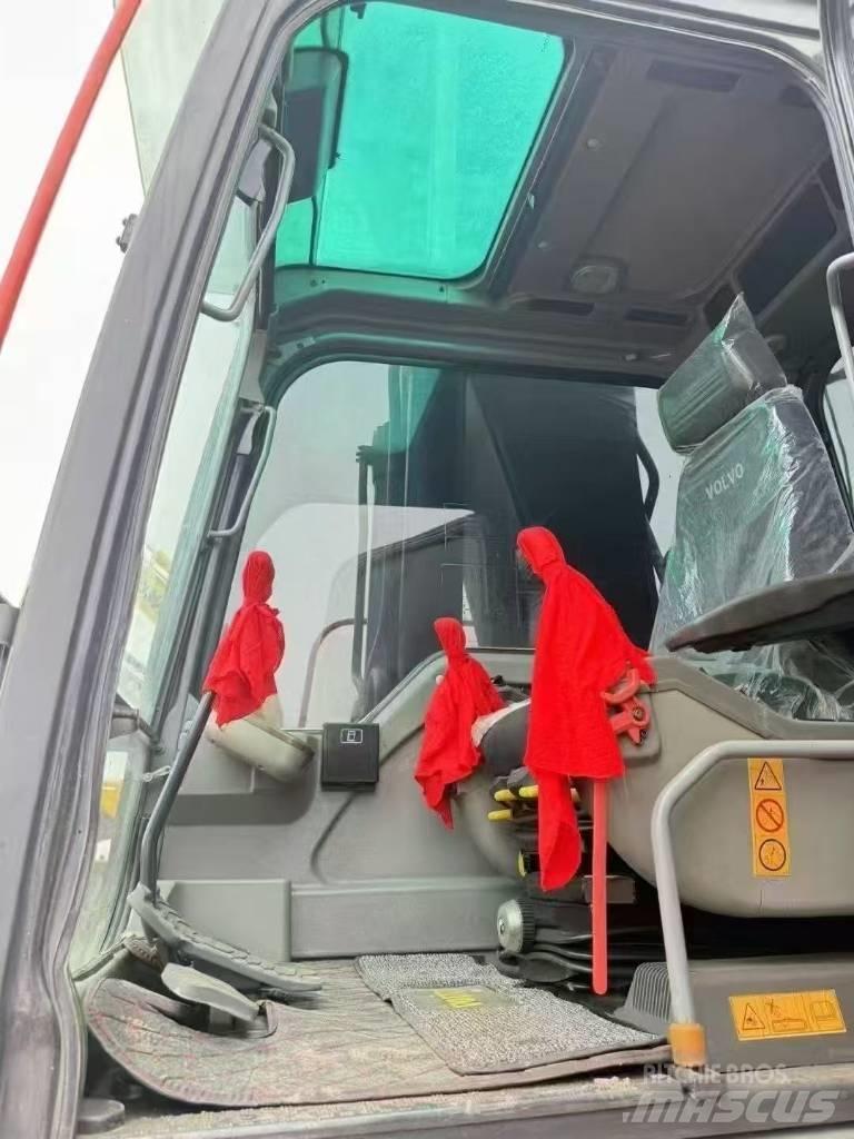 Volvo 290 Kāpurķēžu ekskavatori